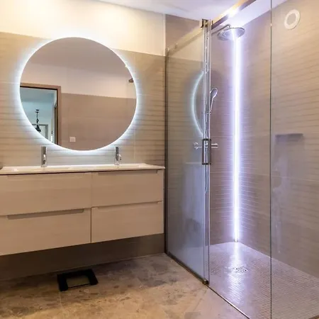 Grand Appartement, Belle Vue Apartment Olmeto (Corsica)